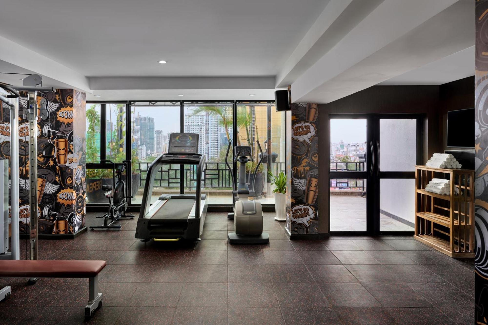 Caravan Hotel By Ehm Phnom-Penh Buitenkant foto