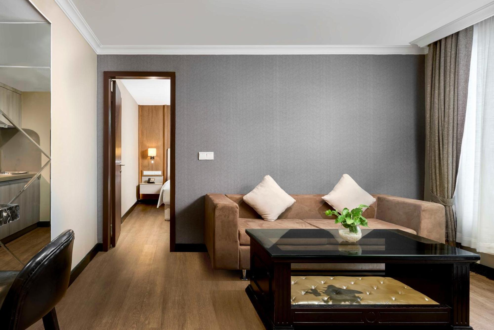 Caravan Hotel By Ehm Phnom-Penh Buitenkant foto